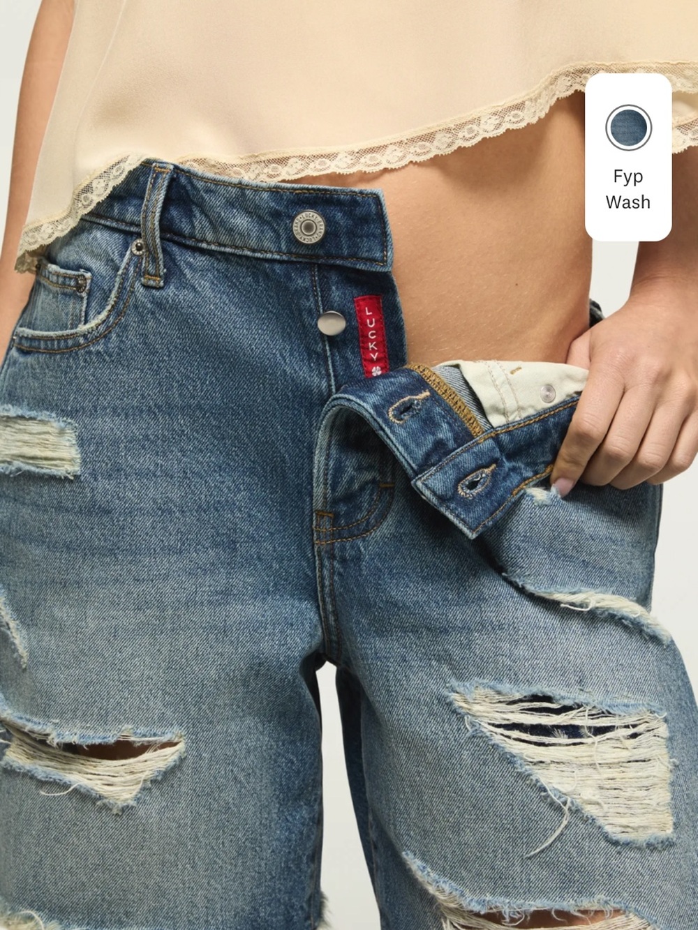 Lucky Brand Distressed Light Blue Boyfriend Jeans 7’